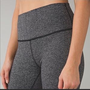 Lululemon High Rise Gray Chevron Leggings